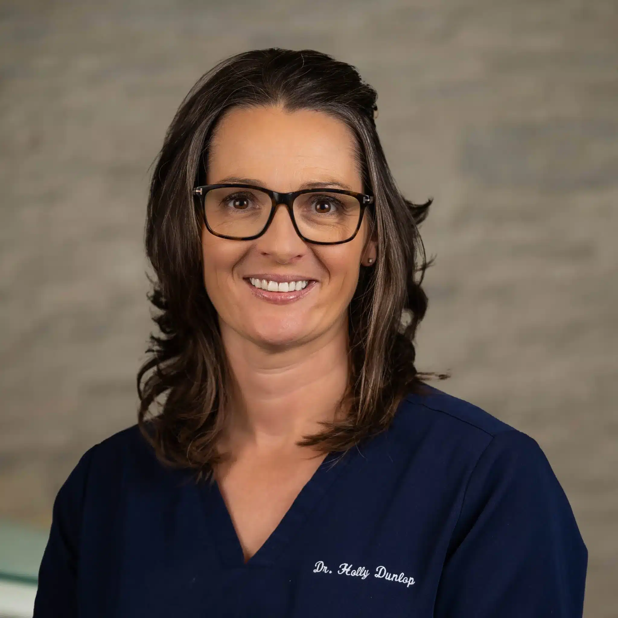 Portrait of Dr Holly Dunlop