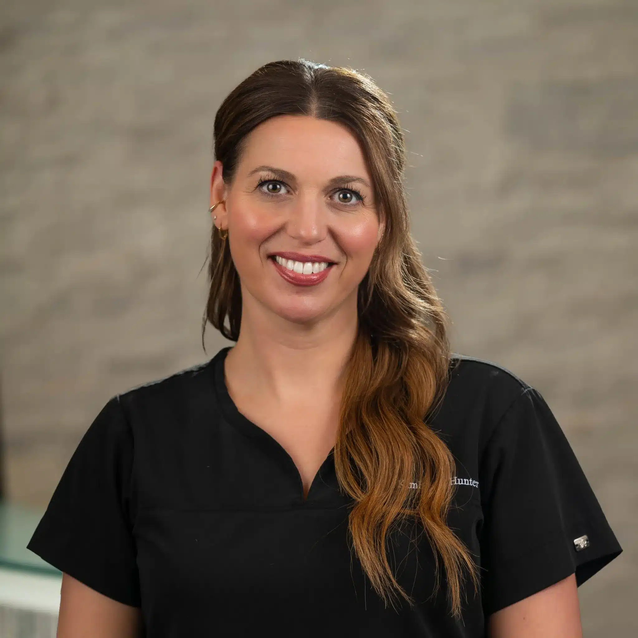 Portrait of Dr Kimberley Hunter